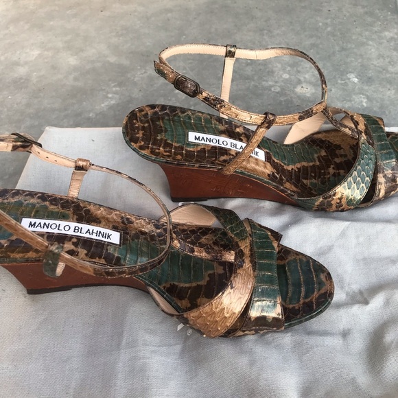 Manolo Blahnik snakeskin wedges - Picture 6 of 8